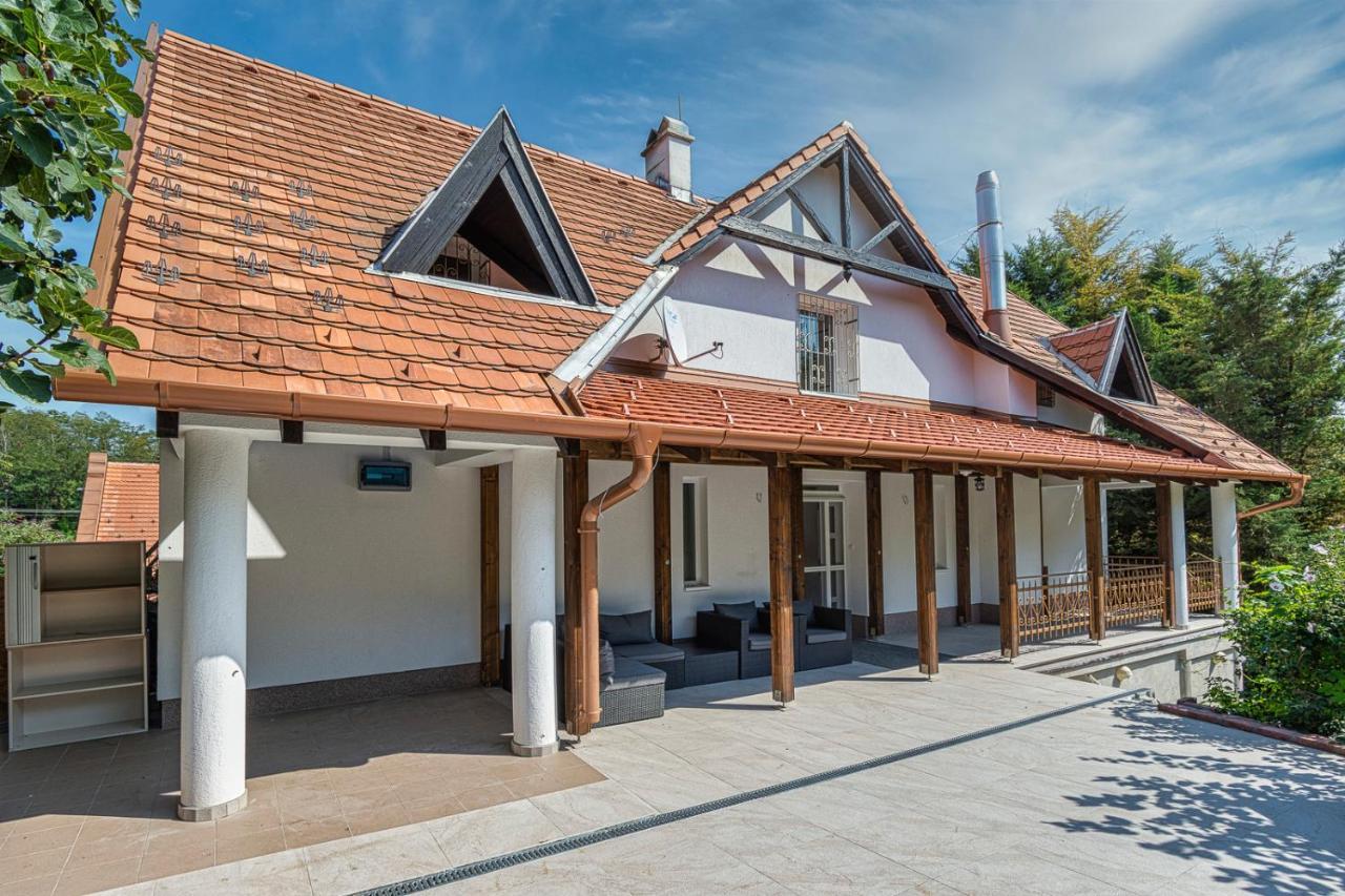 Hotel Szel Fiai Fogado Nyúl Exterior foto